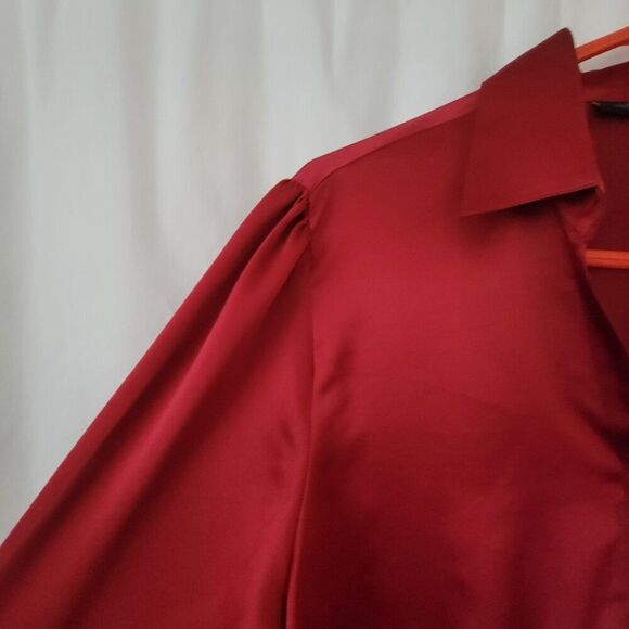 East 5th Red silky Blouse button up front pleats long slvs Size 18 Plus Vintage - Picture 6 of 9